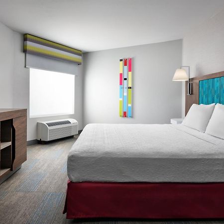 Hampton Inn San Diego/Del Mar Exterior photo